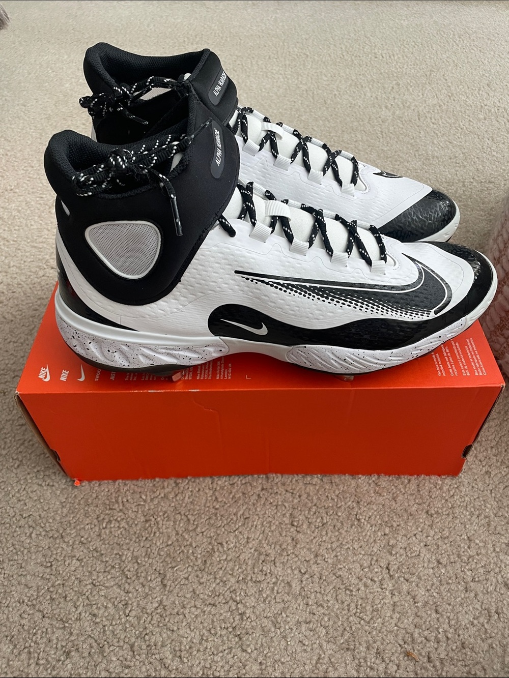 Nike Alpha Huarache Elite 4 Mid - White/Black men’s size 15